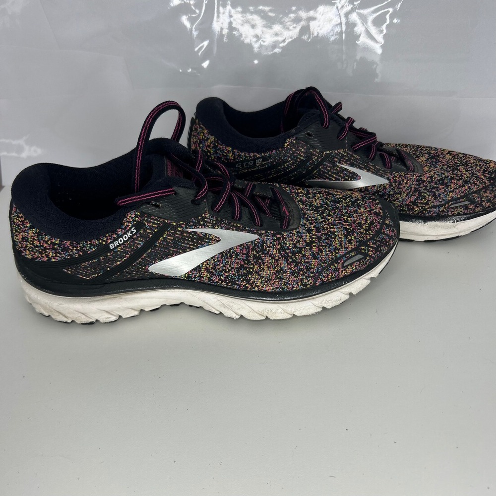 Brooks Adrenaline GTS 18 Size 9 Gorpcore Rainbow Knit Running Shoes